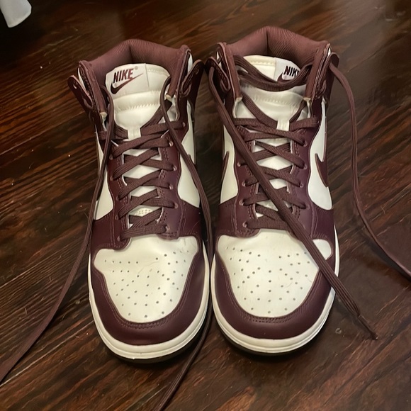 maroon nike high tops